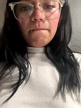 angie_rousse_'s cam snapshot