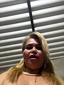 dirty-mother34's cam snapshot