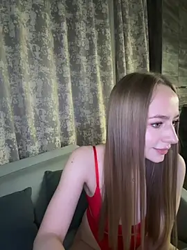 MissOyee's cam snapshot