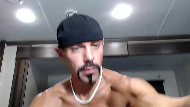 ThickD2C live sex cam