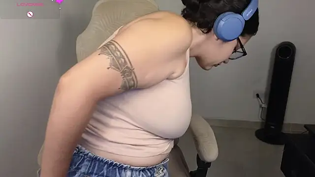 blue__moon_'s cam snapshot