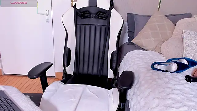 Jadeh_Williams02's cam snapshot