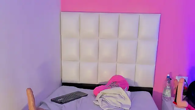 Alanna_hot3's cam snapshot