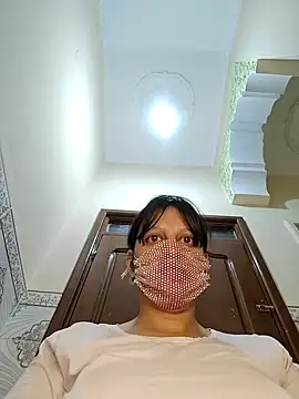 -Zina's cam snapshot