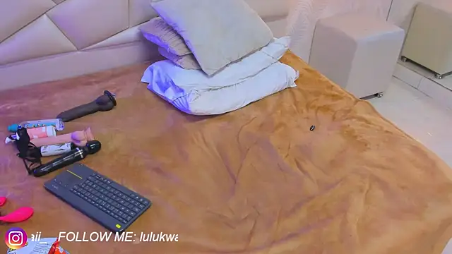 lulukawai16's cam snapshot