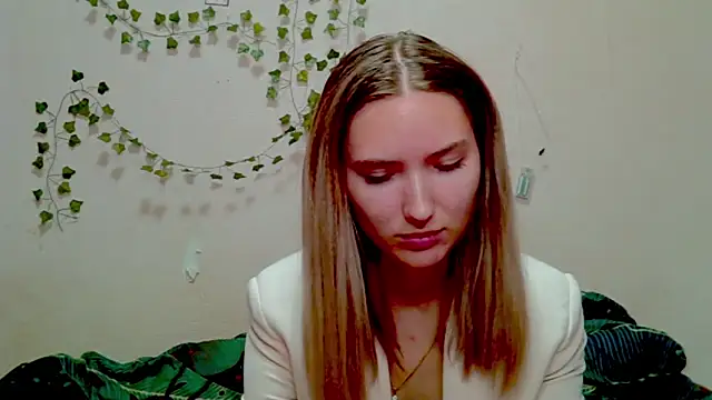 _kikiclark__'s cam snapshot