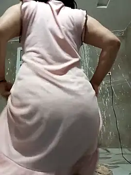 Rouzalinda's cam snapshot