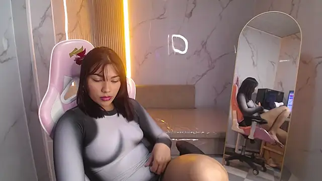 Catherine_b_'s cam snapshot