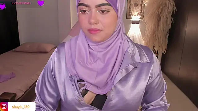 shayla_18's cam snapshot