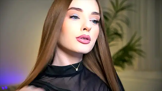 petitegonwiild's cam snapshot