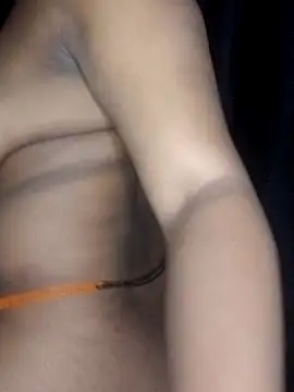 Queen-BEEE live sex cam