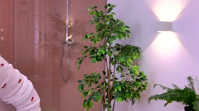 AmadaReine's cam snapshot