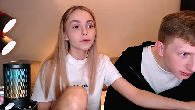 juliaanddima's cam snapshot