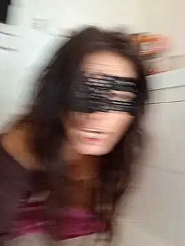 EmySkinny85 live sex cam