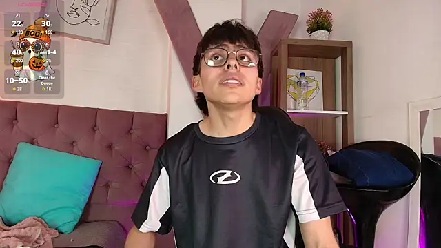 PepperTwink live sex cam