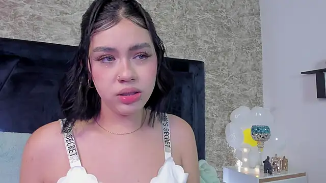 Lily_Woodz's cam snapshot