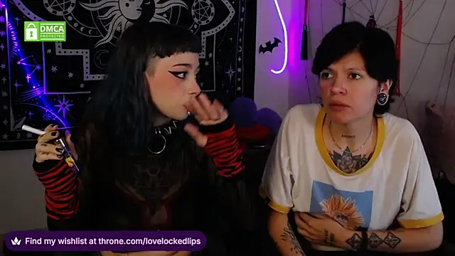 lovelockedlips's cam snapshot