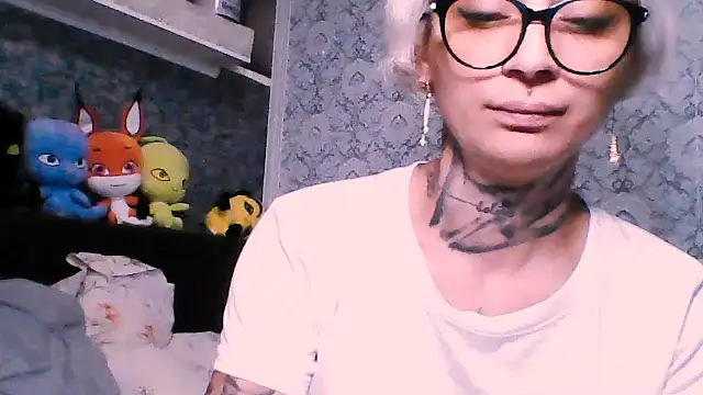 Lucky_Deniz's cam snapshot