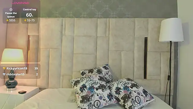 DianneVega's cam snapshot