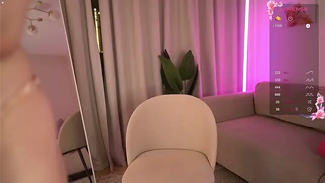 avroramey live sex cam