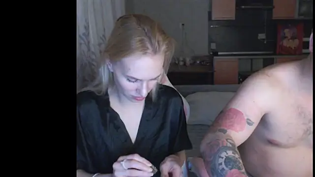 Elsa_Li's cam snapshot