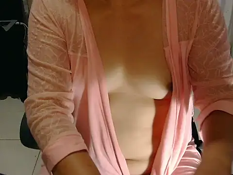 Pink_Scarlet's cam snapshot