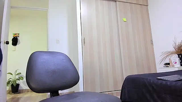 Sebastian-Dash's cam snapshot