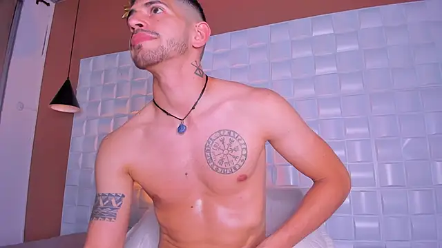 AlejandroStormm's cam snapshot