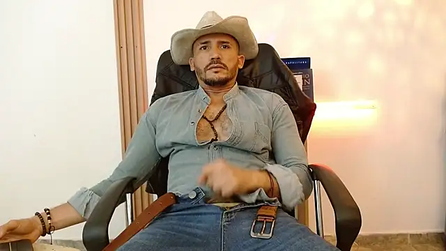 Reiko_85_'s cam snapshot