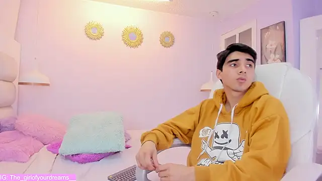 Hottie_Guy's cam snapshot