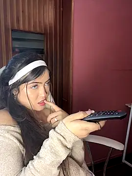 KyliePinkk_'s cam snapshot