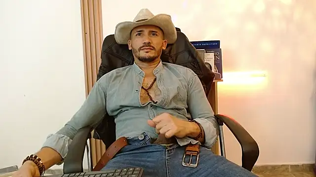 Reiko_85_'s cam snapshot