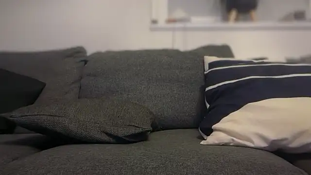 CloudyMuscleBeefy's cam snapshot