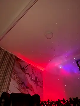 NINA_18_YEARS's cam snapshot