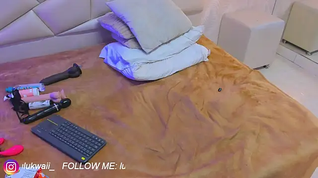 lulukawai16 live sex cam