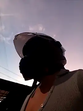 Scarlet_Aura's cam snapshot