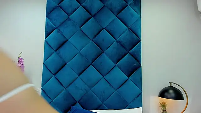 BellaBlakee's cam snapshot