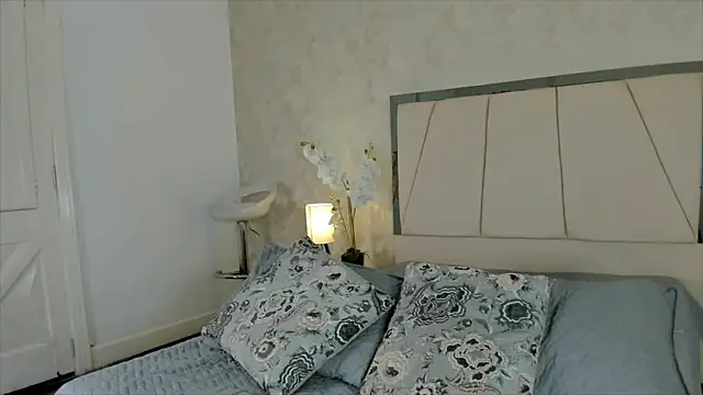 Catira_Rozzi's cam snapshot