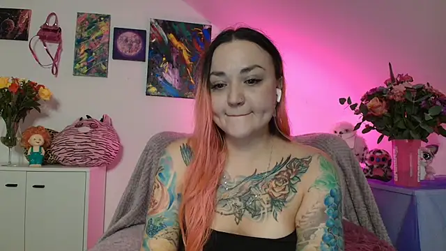 PinkHurricaneOfficial's cam snapshot