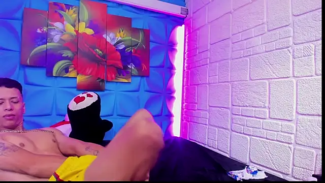 Ashley_James's cam snapshot