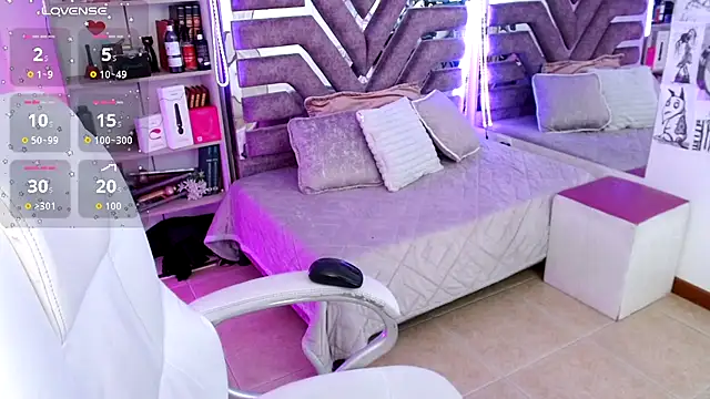 AliceWalker_11's cam snapshot