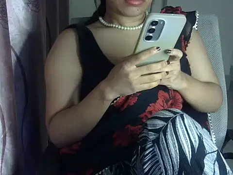 KHWAHIS-'s cam snapshot