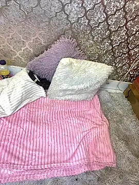 LonelyQueenxx25 live sex cam