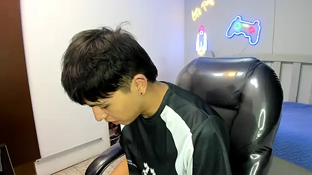 StiwenTwink live sex cam