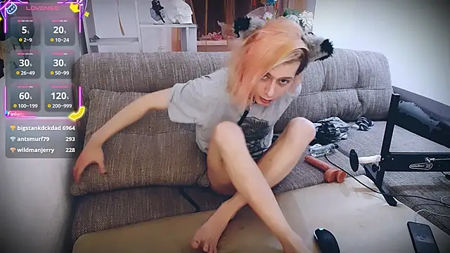 Littlepinkcat live sex cam