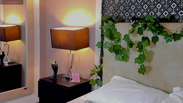 GabrielaBali's cam snapshot