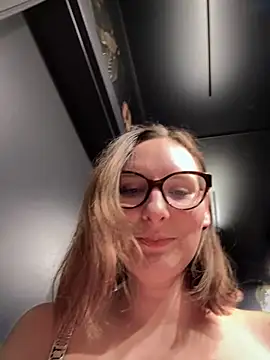 The_Snowwhitee's cam snapshot