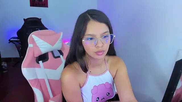 jessi_and_boy's cam snapshot