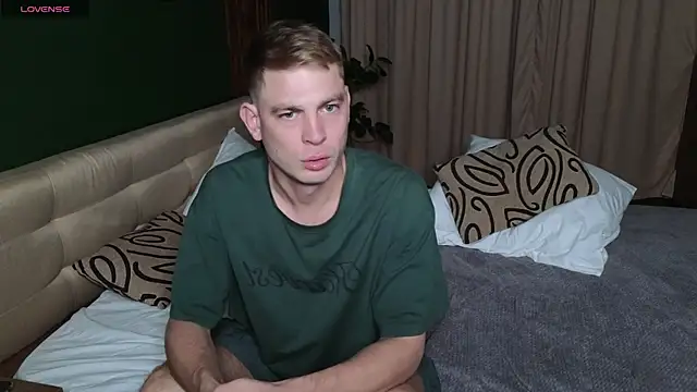 AlfredNK's cam snapshot