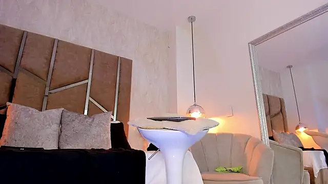 Martinaa_Jones_'s cam snapshot